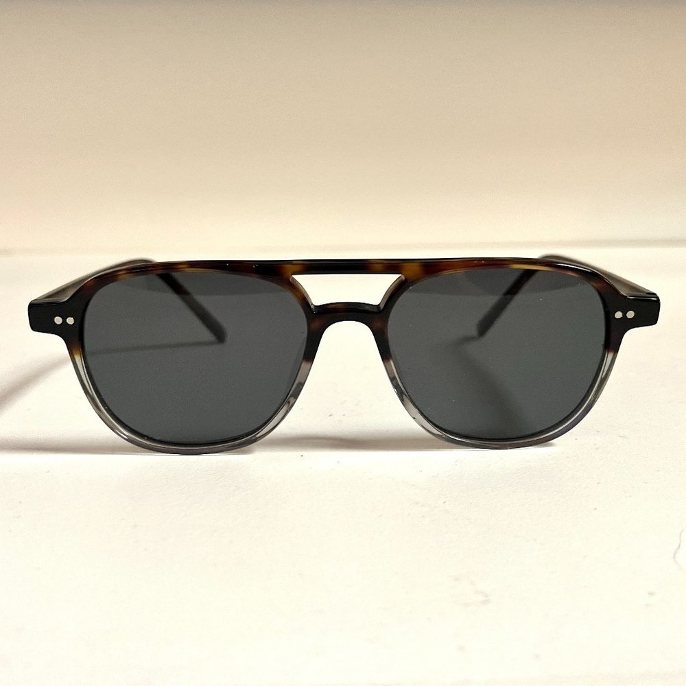 Vintage 1970s style unisex sunglasses